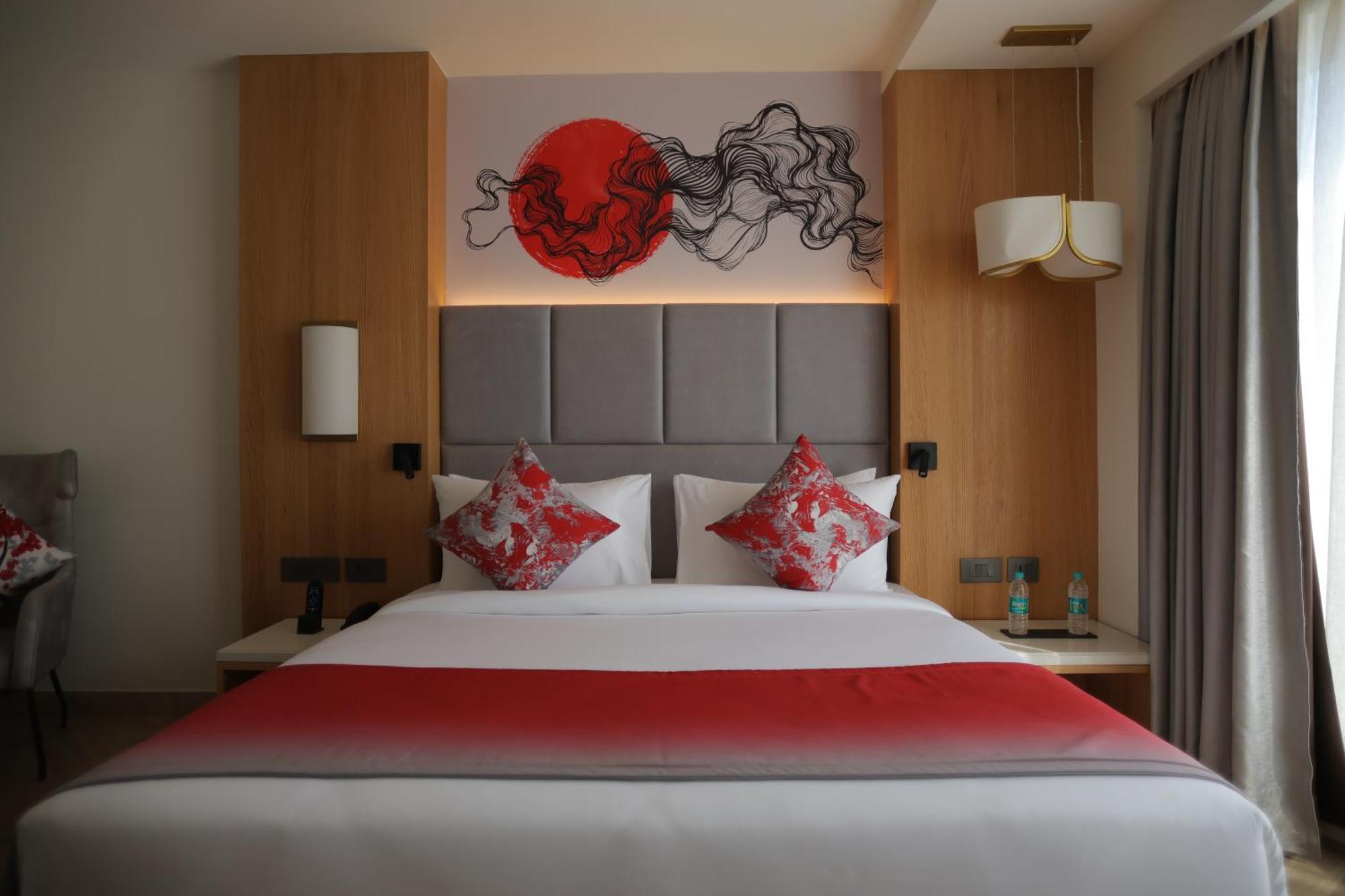 Hotel Ramada By Wyndham Gorakhpur Gorakhnath Mandir Road Exterior foto