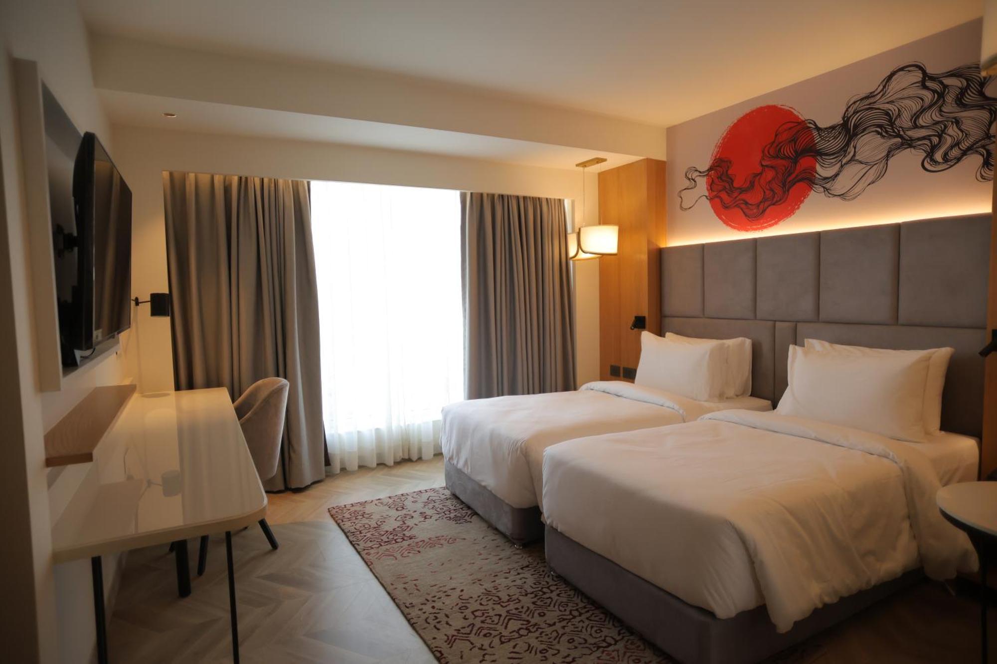 Hotel Ramada By Wyndham Gorakhpur Gorakhnath Mandir Road Exterior foto